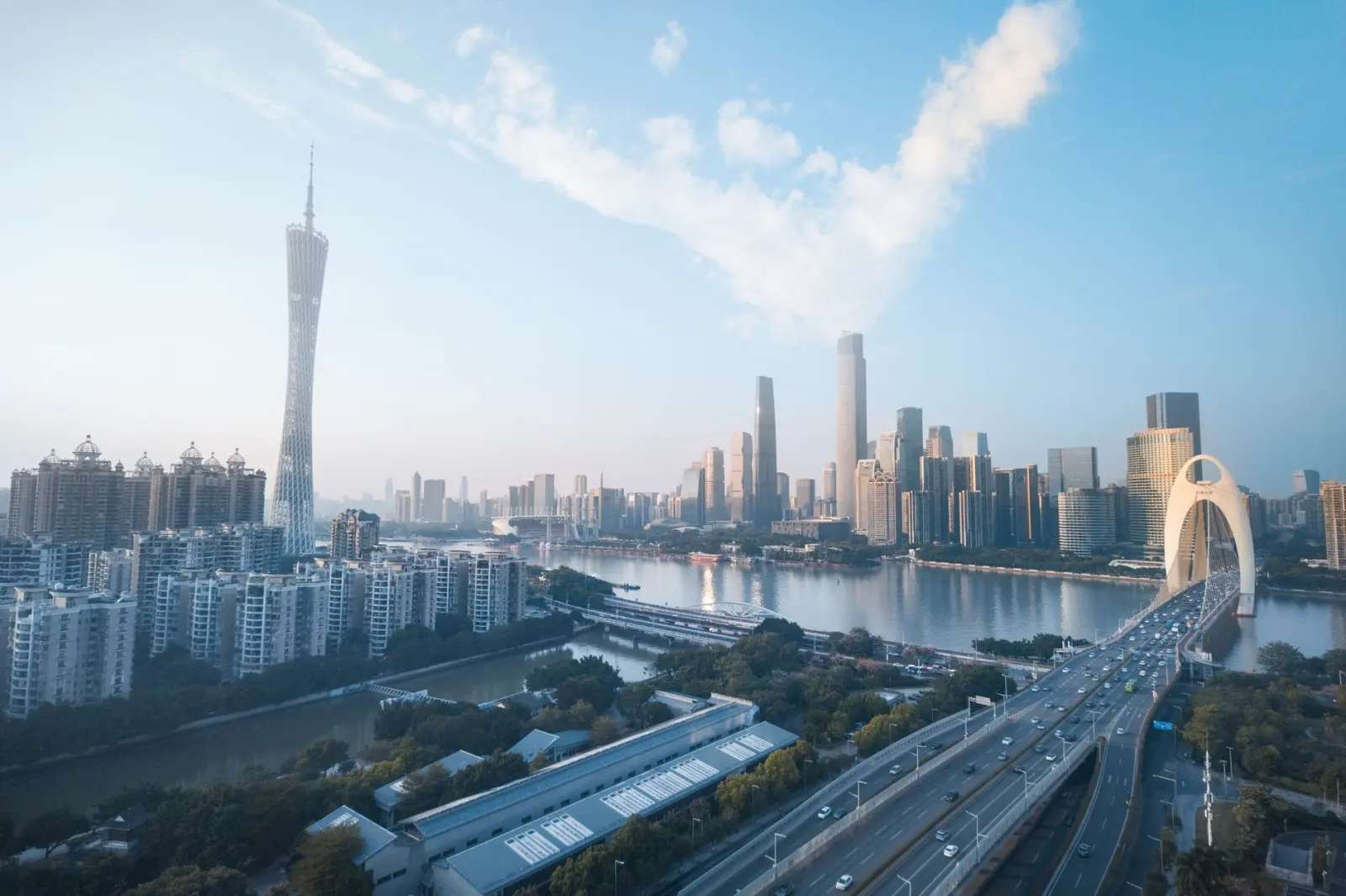2024年深圳麦克斯出国海外移民服务项目全流程解析